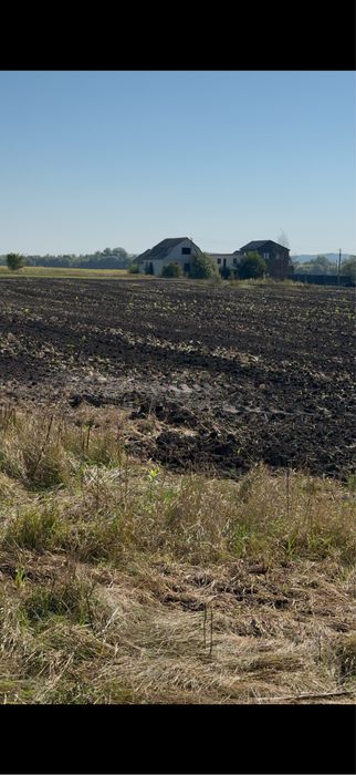 Продаж земельної ділянки с. Мошни (30 соток)