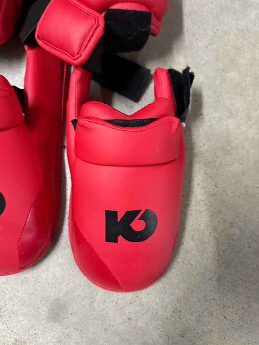 Luvas + Caneleiras/Proteções para karaté/MMA/Kick-boxing