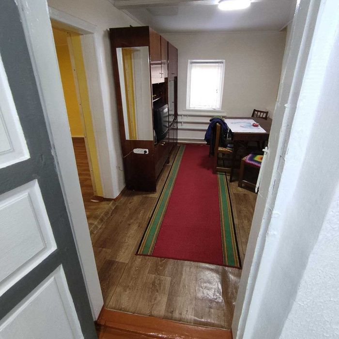 Продаю дім, зроблений ремонт, присутні всі зручності.