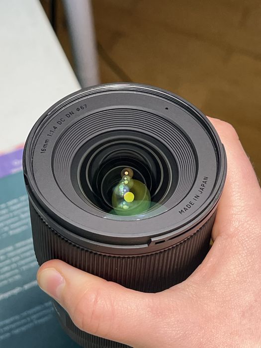 Об'єктив Sigma 16mm f/1.4 DC DN (кріплення EF-M)