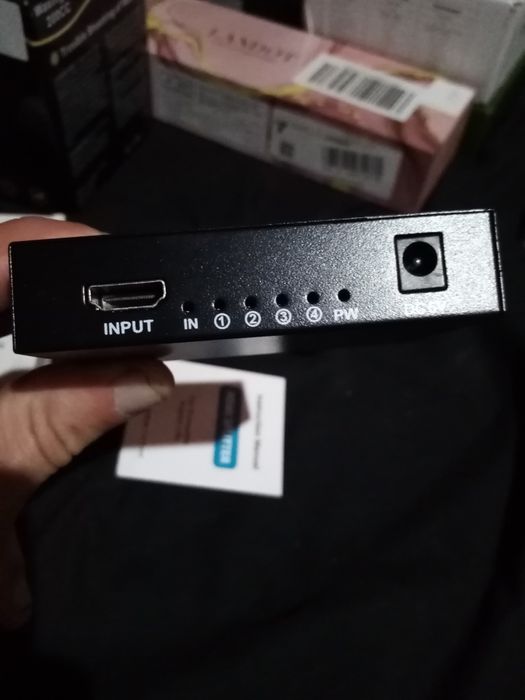 Sprzedam ładowarkę hdmi na 4 wyjścia