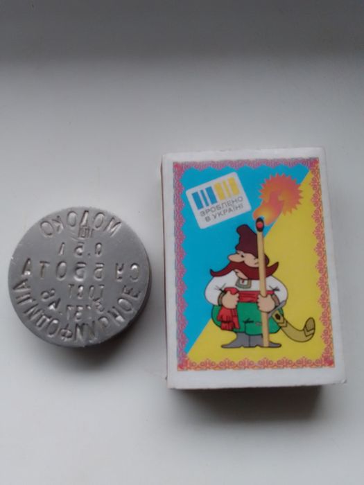 Печатка -штамп для вироблення фальгірованої кришки.