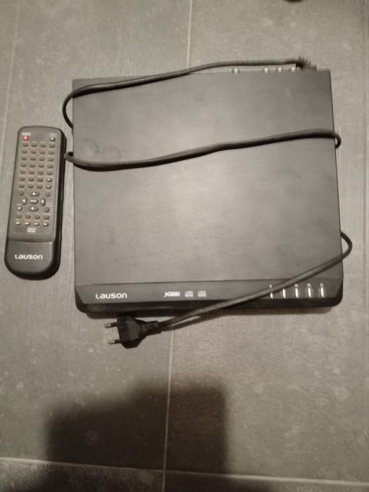 DVD and USB Player64564125550339120