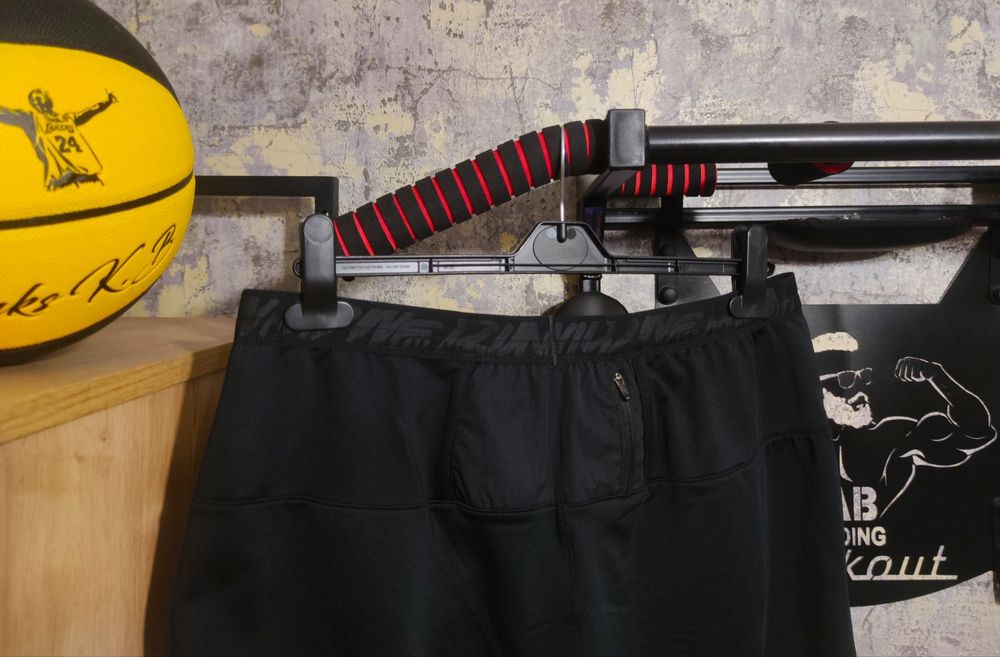 Спортивні штани Nike Elite Wild Run.