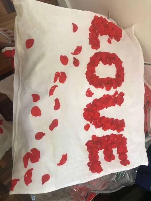 Edredão Love com almofadas