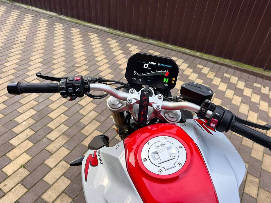 Продам BMWF900R спорт