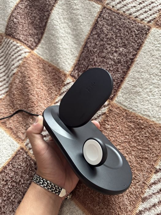 Зарядна станція Belkin