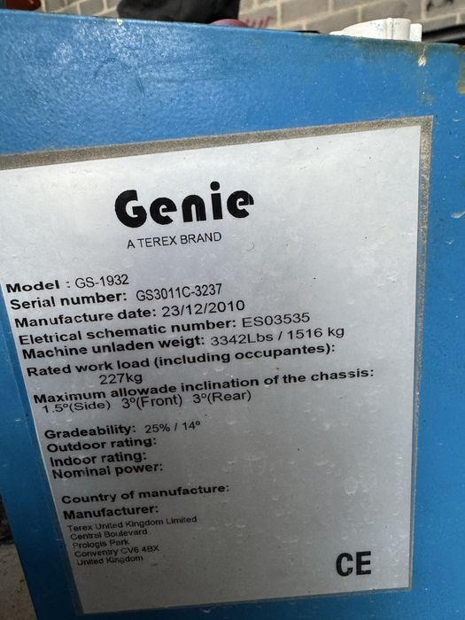 Plataforma elevatoria eletrica tesoura 8mt (usada)