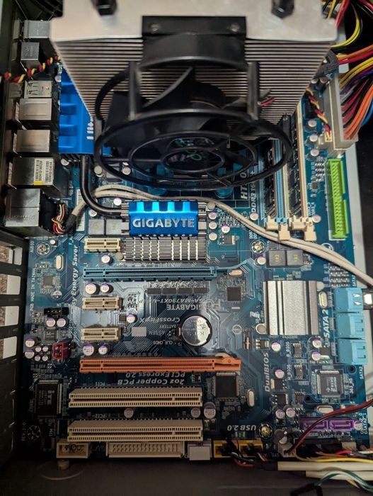 Комплект Gigabyte GA-MA790XT-UD4P + AMD Phenom II X3 720 + 8GB DDR3 + Кулер OCZ