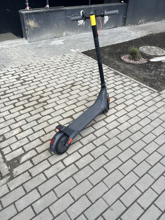 Продам Xiaomi Electric Scooter 4 Lite Gen2 (BHR8052GL)