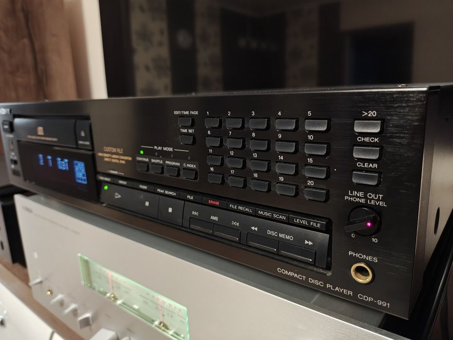 Odtwarzacz CD SonyCDP-991 Japan wysoki model.Bez pilota