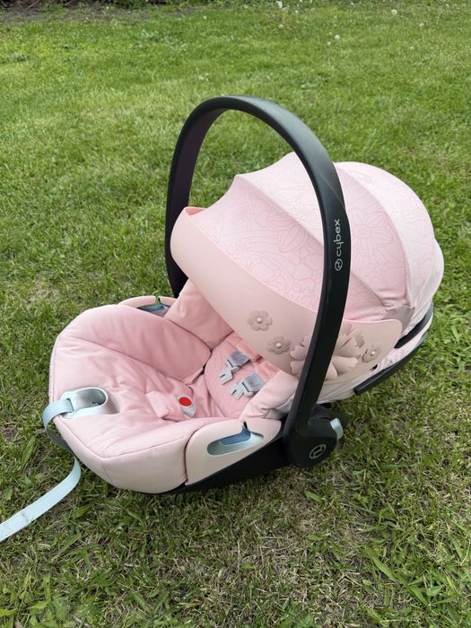 Автокрісло Cybex