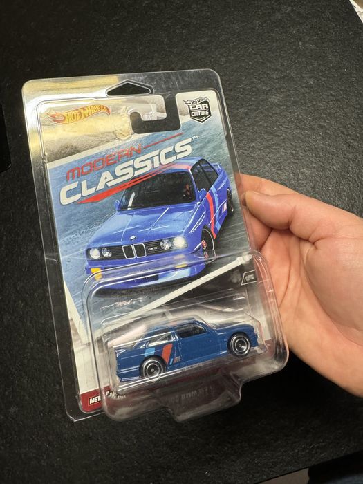 Modern Classics Hot Wheels Bmw E30 Legendarne BMW M3 E30 '92 Hot