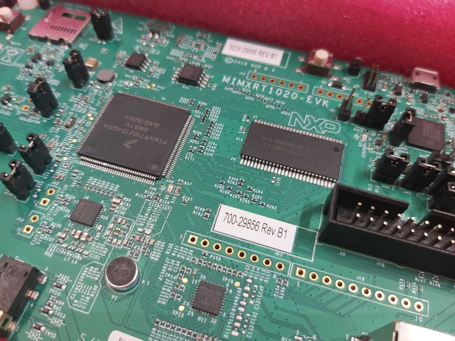 NXP MIMXRT1020-EVK - idealna do prototypów IoT, Cortex-M7 (Dev Kit)