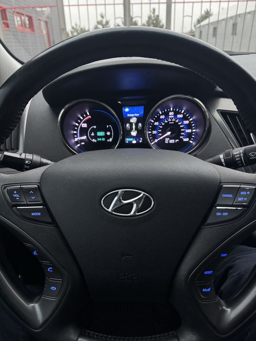 Продам Hyundai Sonata  Гібрід