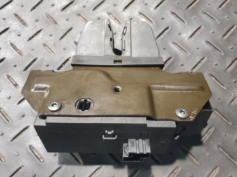 OPEL VECTRA C SEDAN ZAMEK KLAPY BAGAŻNIKA 13178192 495072894