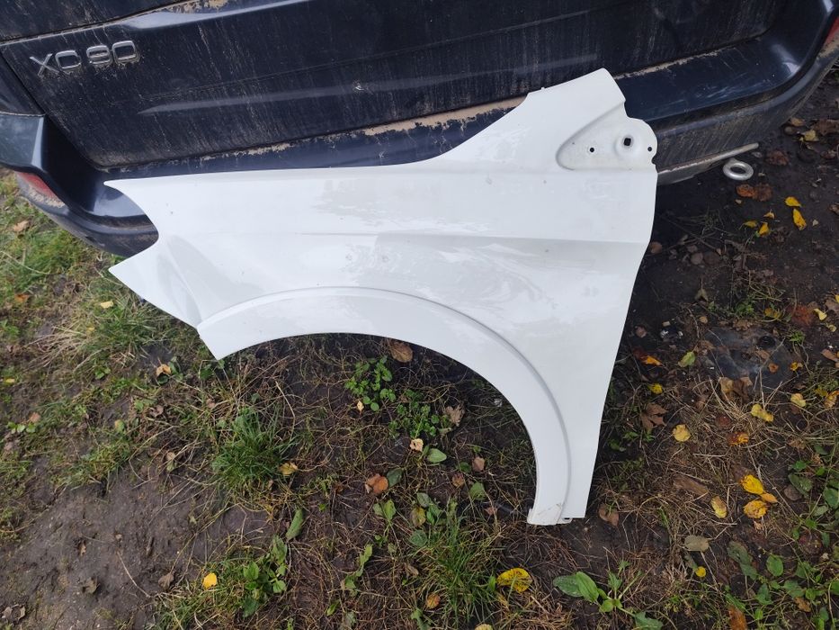 Бампер ,крило w242,w246 Мерседес