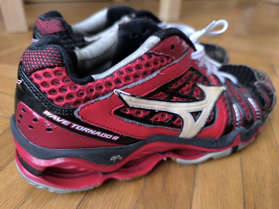 Mizuno Tornado 8 buty do siatkówki 41