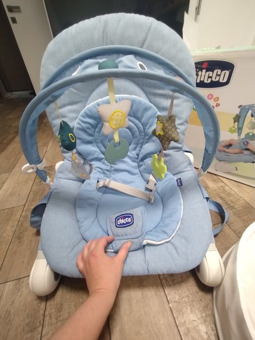 Качеля .качалка. гойдалка шезлонг для малюків чікко chicco hoopla