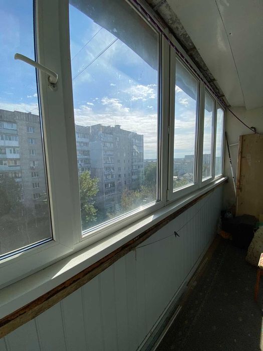 Продам 2-ка на Довженка