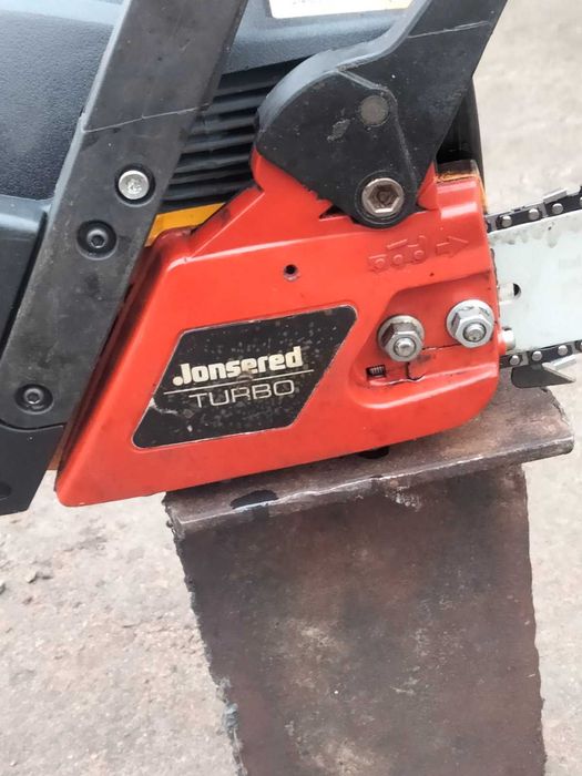 Продам бензопилу  бензопила jonsered cs 2137. Після капремонту.