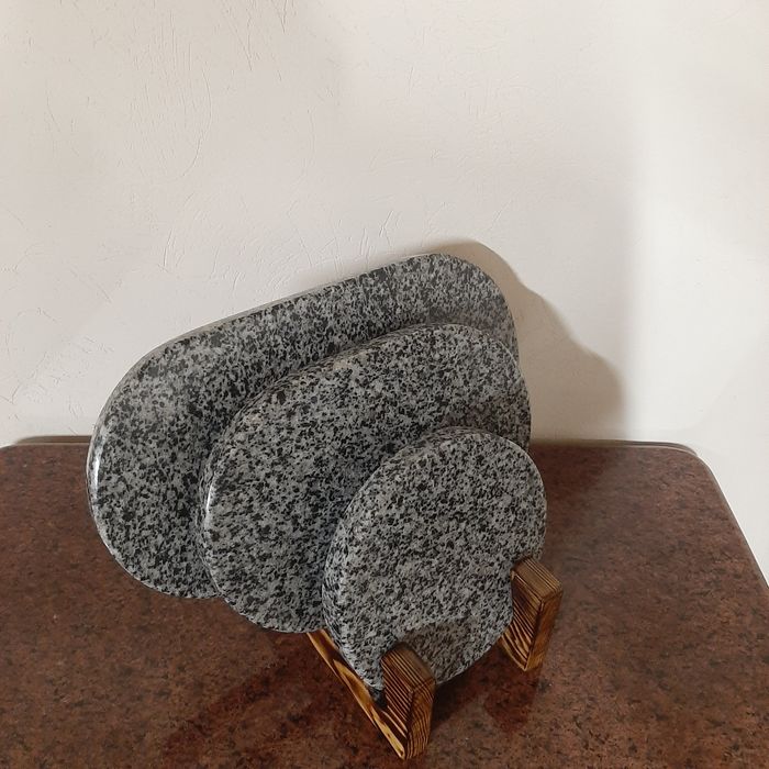 Кухонні дошки з натурального каменю.