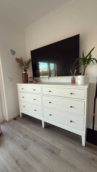 Cómoda HEMNES IKEA c/ 6 gavetas, velatura branca, 160x96 cm