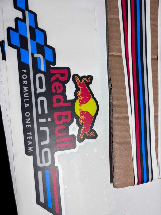 Kit completo autocolantes Megane 3 RS Redbull RB8