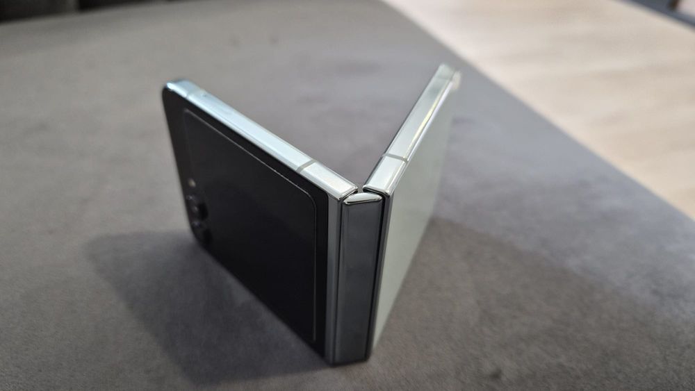 Samsung Galaxy ZFlip5 512GB idealnym na gwarancji