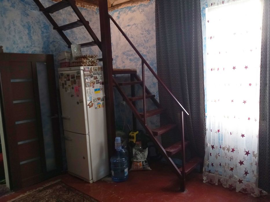 Продаж 2 кім. квартири з мансардою у с. Зимна Вода
