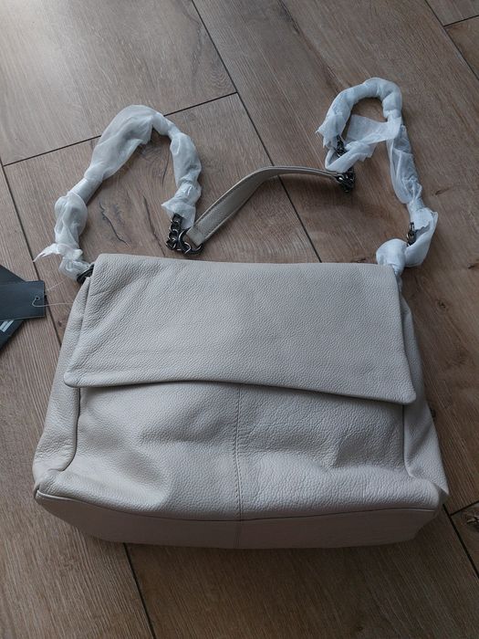 Torebka skórzana jasno beżowa