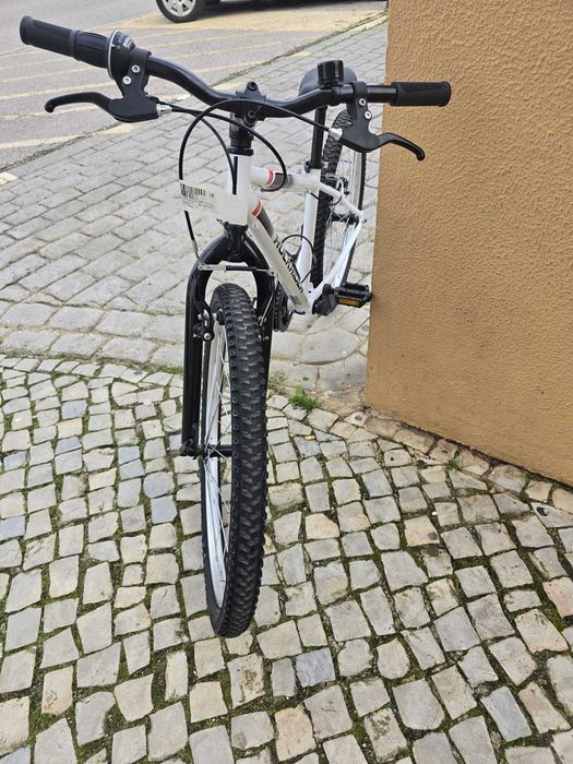 Bicicleta em ótimo estado – pronta a andar