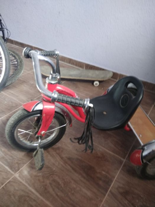 Велосипед трьох колісний