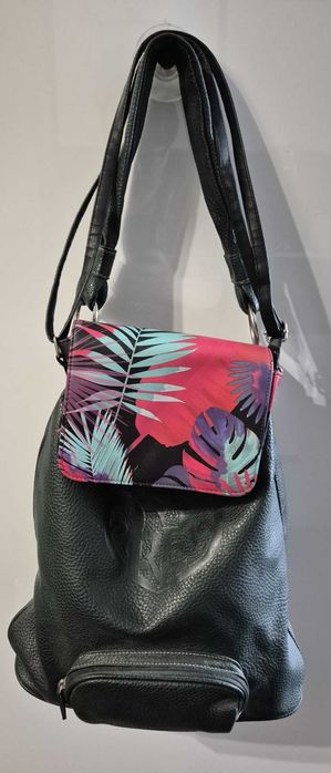 Dwie torebki zieleń Reserved Atmosphere praca wakacje impreza