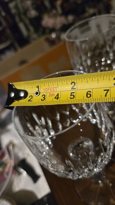 Kieliszki kryształowe.