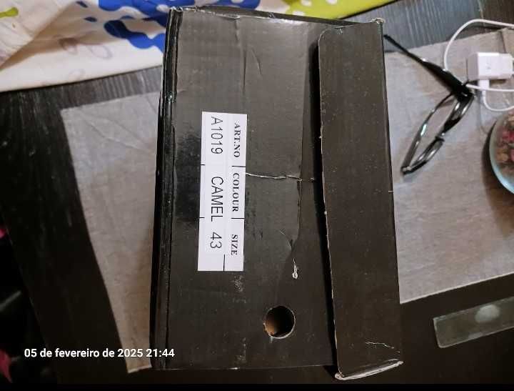 Botas 43 novas na caixa