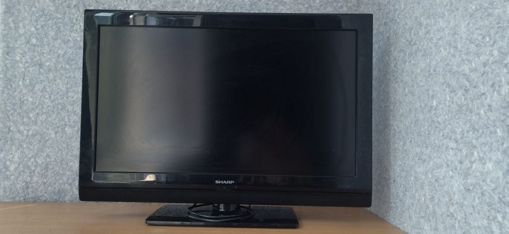 Телевізор Sharp LC-32S7E BK, 32". Можна як монітор