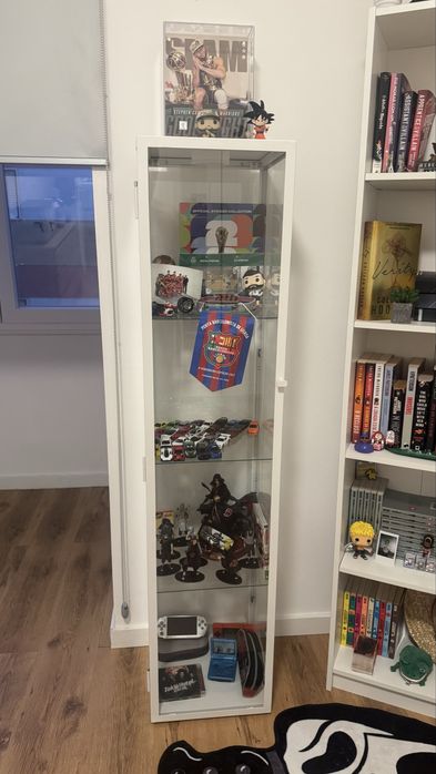 Vitrine branca ikea