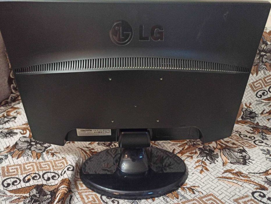 Продам монитор LG W2243S-PF