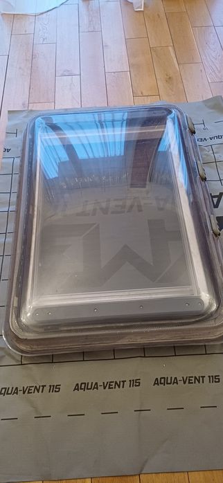 Okno dachowe do kampera