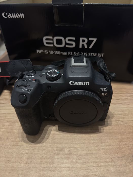 Canon EOS R7 + dwa obiektywy