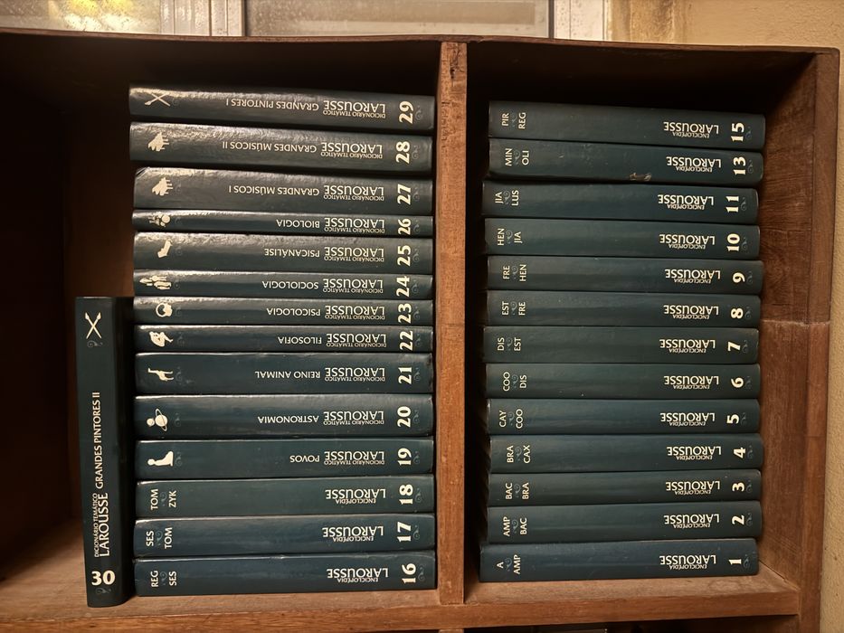 Enciclopédia Larousse