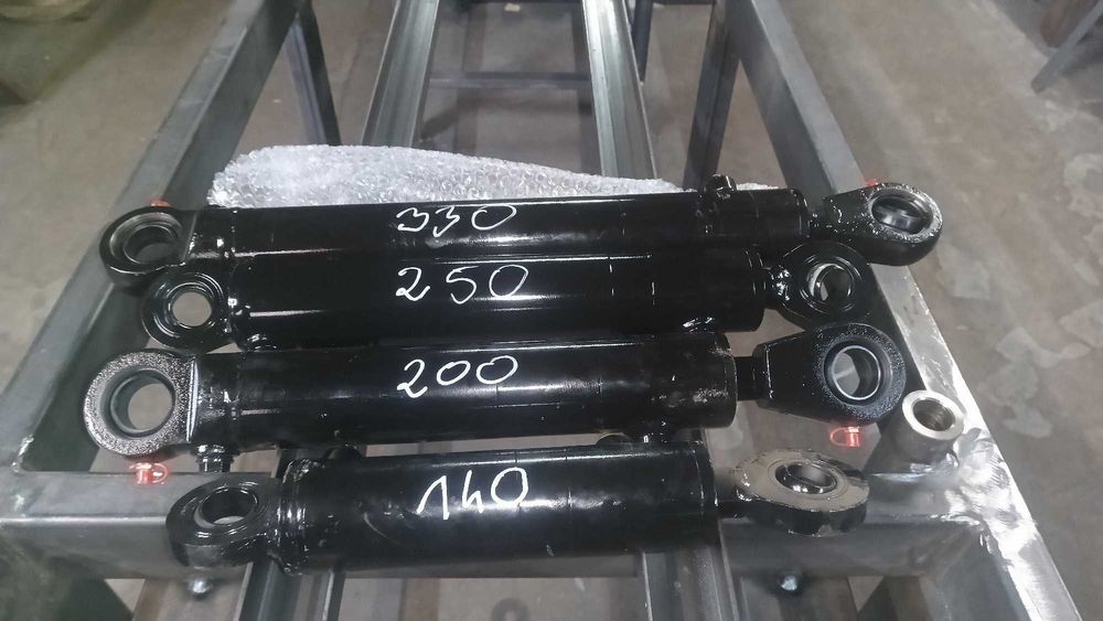 Siłowniki hydrauliczne do tura łychy nowe  Polskie