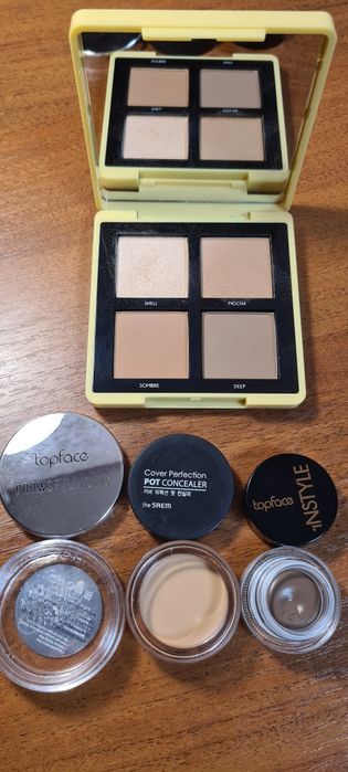 Косметика для макіяжа  візажиста