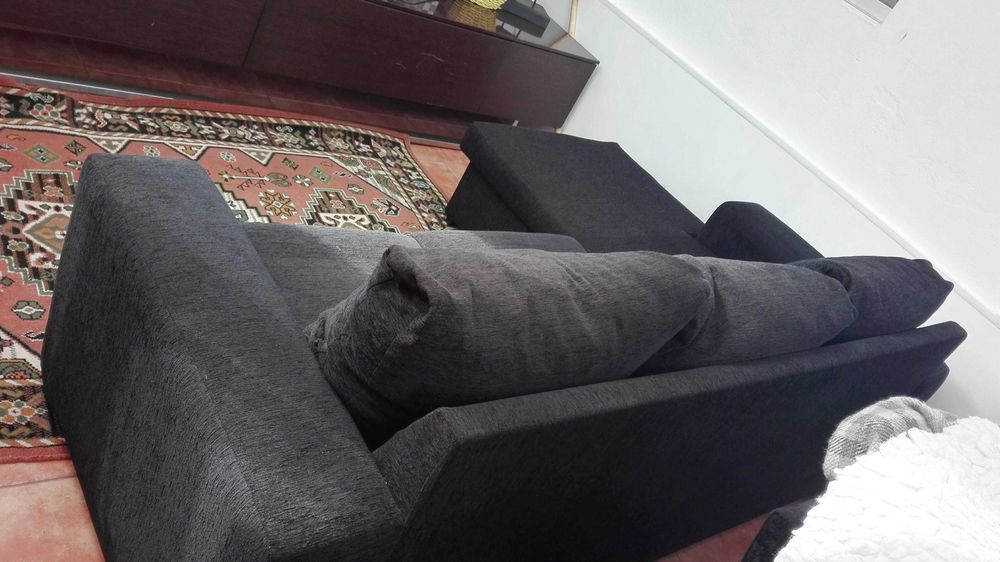 Sofá com chaiseloung, usado em bom estado. NÃO faço ENTREGAS. 150€