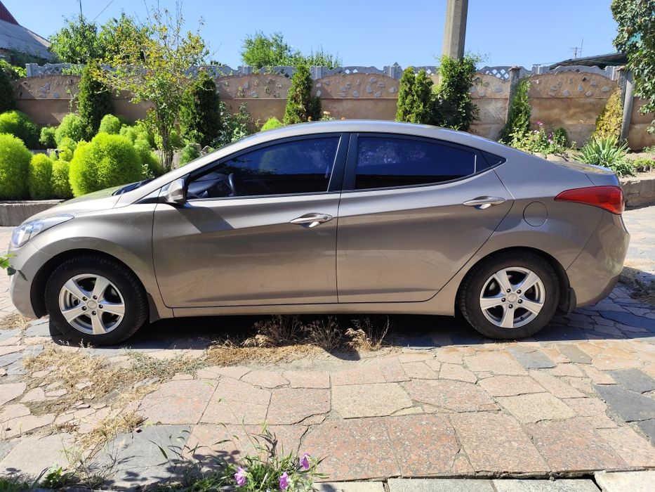 Hyundai Elantra md 2013