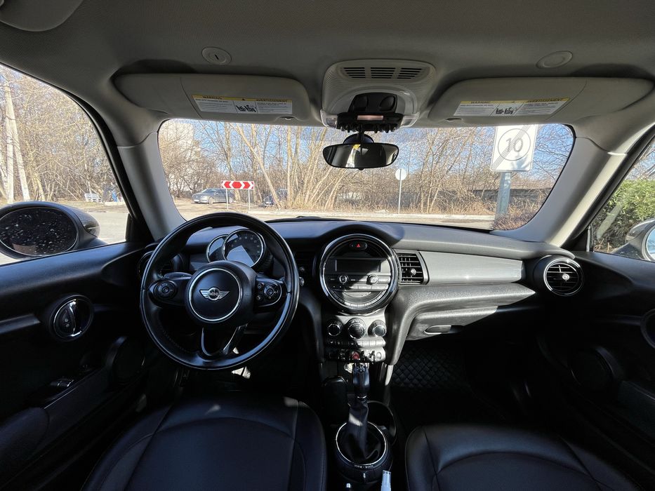 MINI Cooper Hardtop 2015 року(по штатам 2016р.)