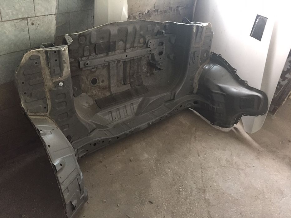 Задня нижня частина кузова Toyota rav4 2016-2018р