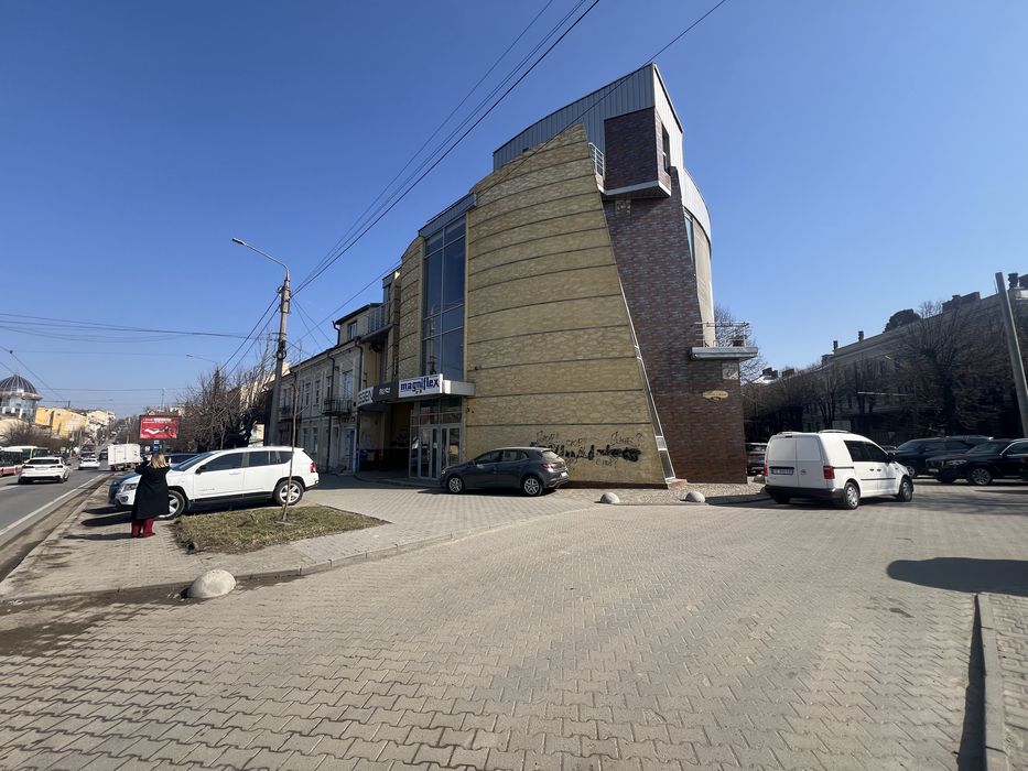 Здається Віп Приміщення в центрі Чернівців /Героів  Майдану-Садова