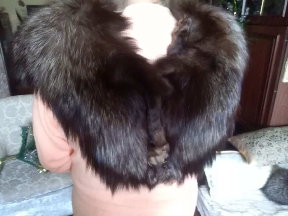 Воротники из чернобурки.